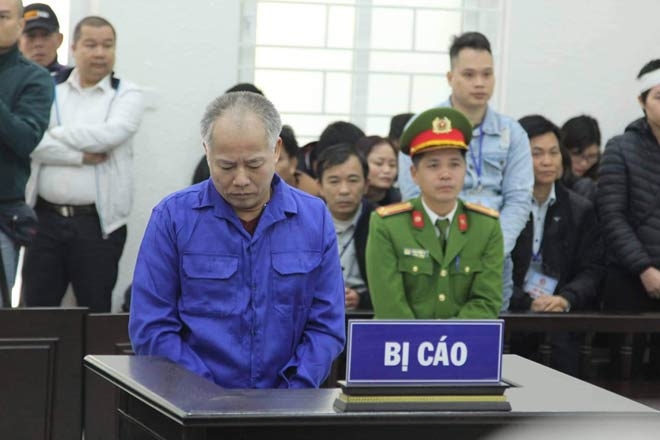 ke sat hai bac dau bat khoc va giay phut hoi han muon mang khi toa tuyen an