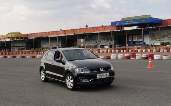 Tay đua nữ nói gì trước vòng loại Auto Gymkhana miền Nam tay dua nu noi gi truoc vong loai auto gymkhana mien nam