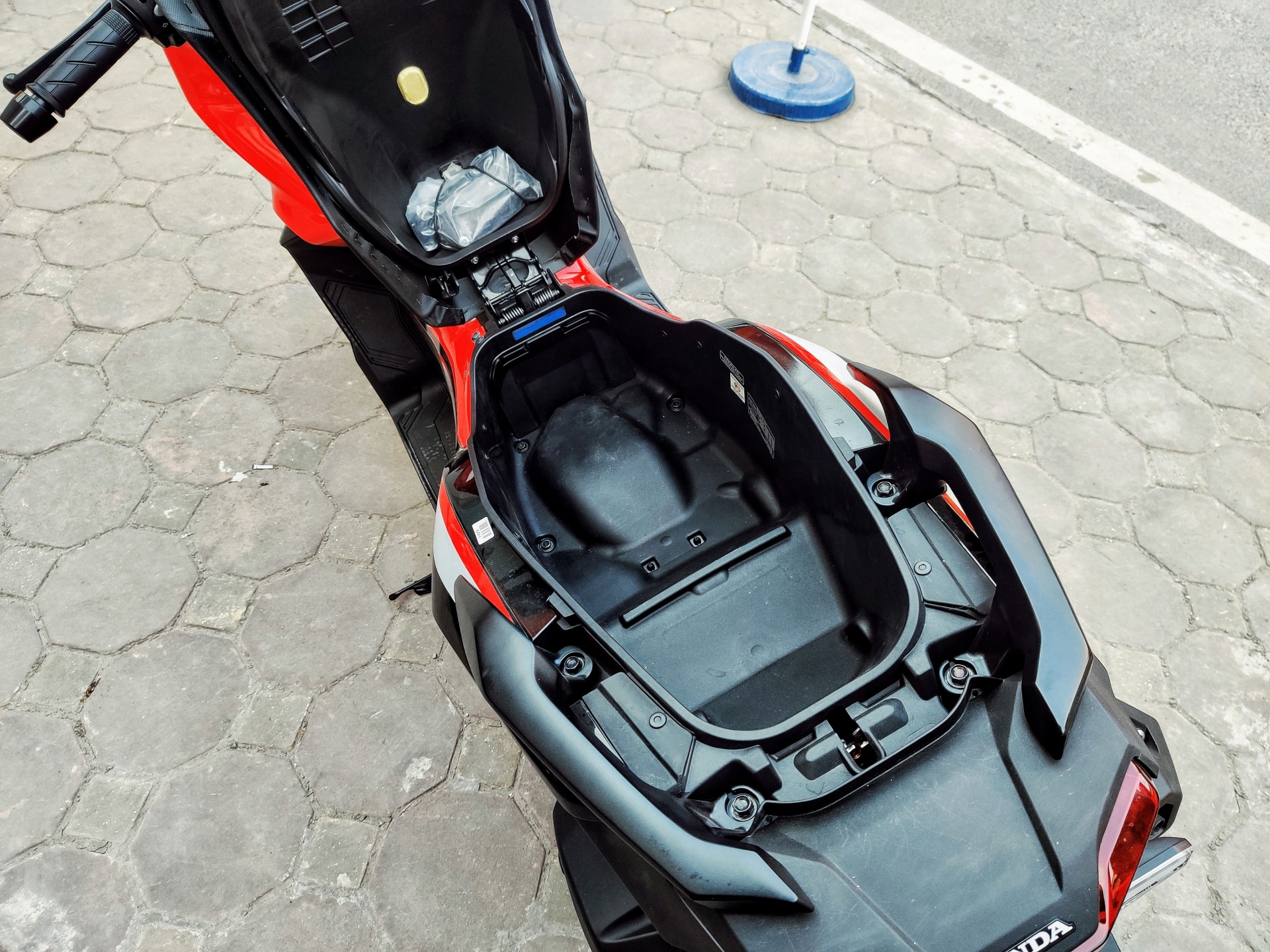 Chi tiết xe ga địa hình Honda ADV 150 tại Việt Nam chi tiet xe ga dia hinh honda adv 150 tai viet nam