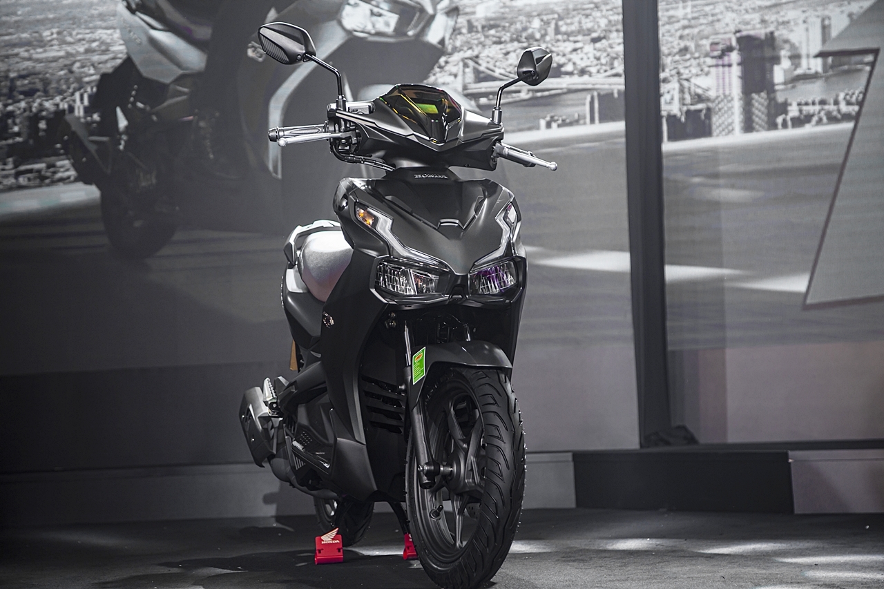 can canh xe ga quoc dan honda air blade the he moi