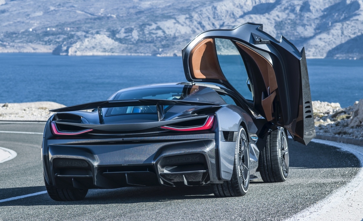 sieu xe dien rimac c two se duoc gioi thieu vao nam sau