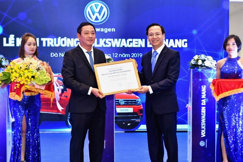them mot showroom volkswagen tai da nang di vao hoat dong