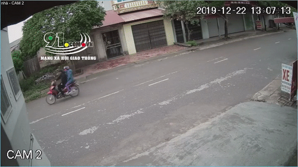 truy tim xe o to lien quan den vu tai nan khien tai xe grabbike tu vong