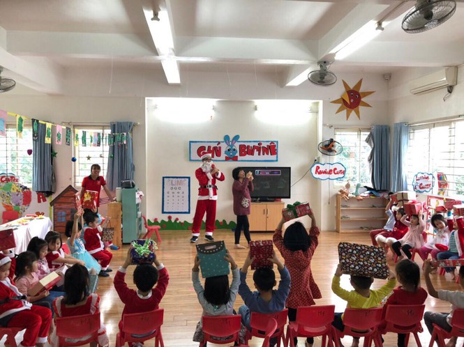 Kiếm tiền dịp Giáng sinh: Nửa triệu đồng/tối đóng giả làm ông già Noel kiem tien dip giang sinh nua trieu dongtoi dong gia lam ong gia noel