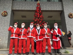 laptop hp elite dragonfly duoc trinh lang voi cac tinh nang sieu gon nhe va bao mat