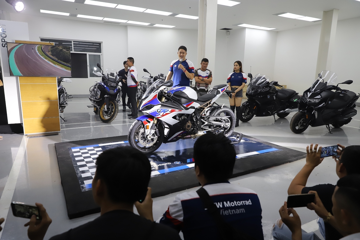 'Cá Mập' BMW S 1000 RR có mặt ở Việt Nam với giá từ 949 triệu đồng ca map bmw s 1000 rr co mat o viet nam voi gia tu 949 trieu dong