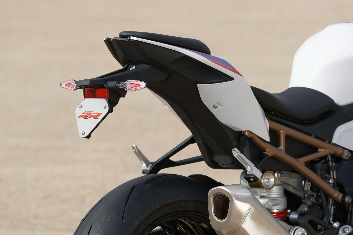 'Cá Mập' BMW S 1000 RR có mặt ở Việt Nam với giá từ 949 triệu đồng ca map bmw s 1000 rr co mat o viet nam voi gia tu 949 trieu dong