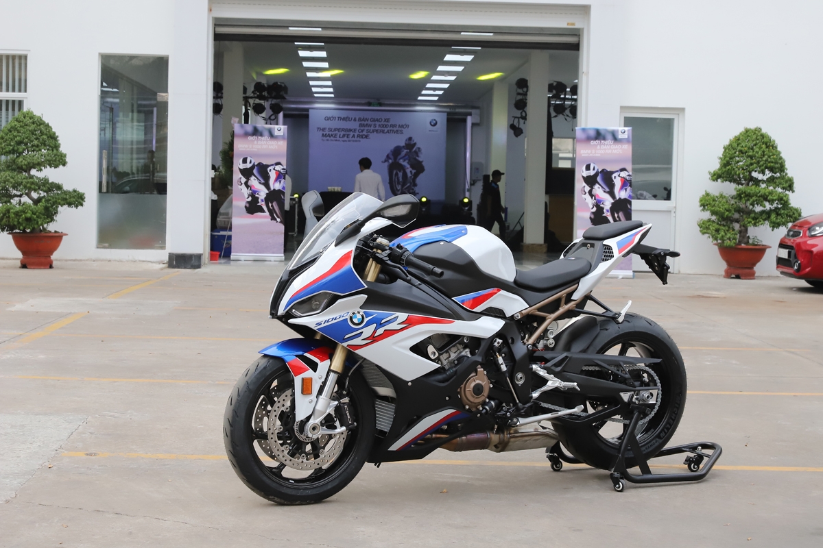 'Cá Mập' BMW S 1000 RR có mặt ở Việt Nam với giá từ 949 triệu đồng ca map bmw s 1000 rr co mat o viet nam voi gia tu 949 trieu dong