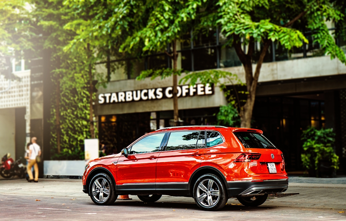 volkswagen ho tro phi truoc ba khi mua tiguan allspace highline