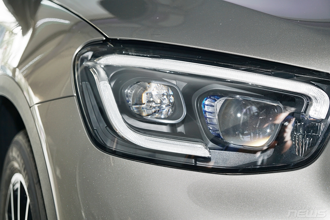 Ảnh thực tế Mercedes-Benz GLC 300 2020 đầu tiên tại Việt Nam anh thuc te mercedes benz glc 300 2020 dau tien tai viet nam