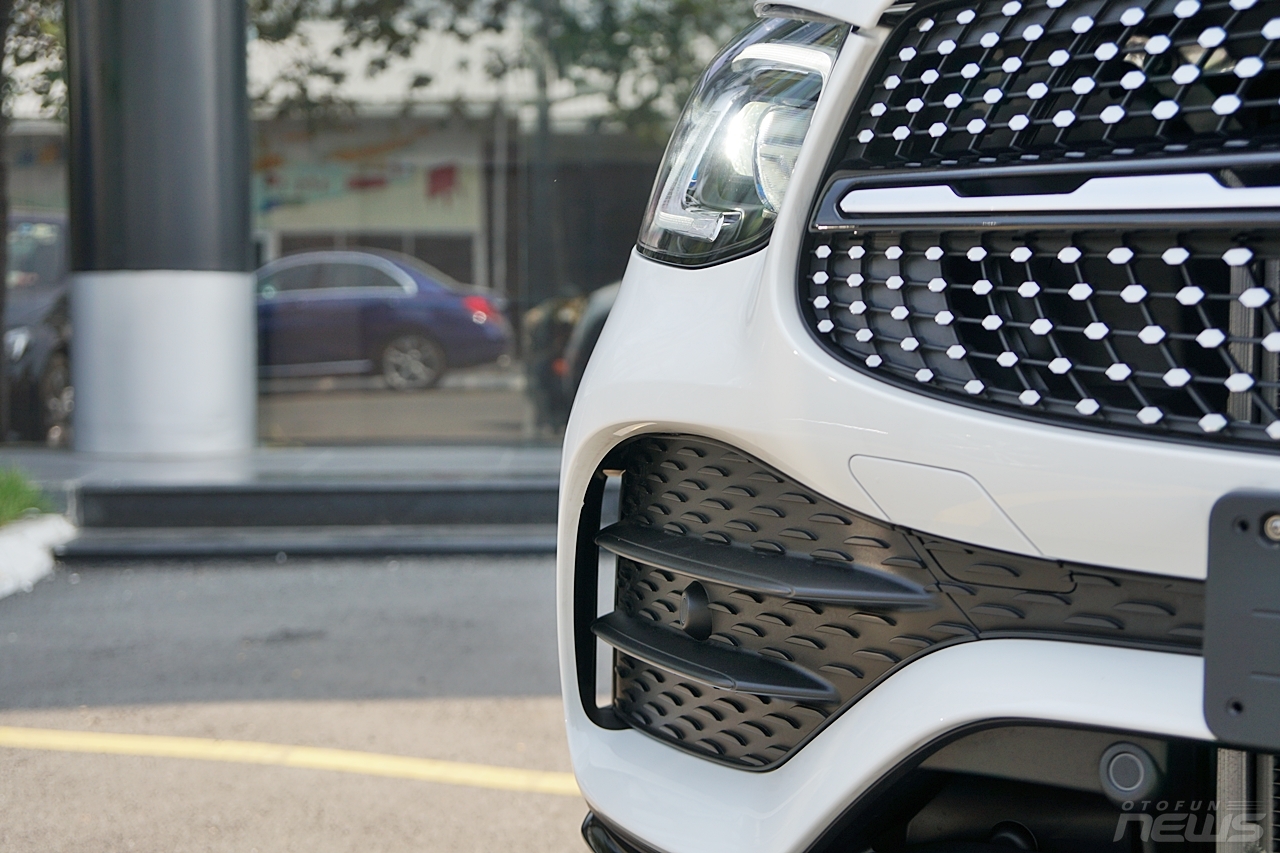 Ảnh thực tế Mercedes-Benz GLC 300 2020 đầu tiên tại Việt Nam anh thuc te mercedes benz glc 300 2020 dau tien tai viet nam