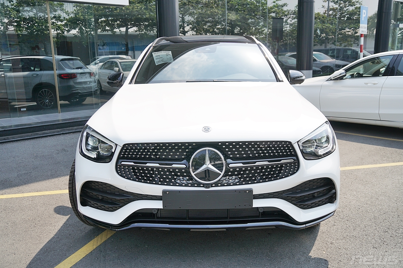Ảnh thực tế Mercedes-Benz GLC 300 2020 đầu tiên tại Việt Nam anh thuc te mercedes benz glc 300 2020 dau tien tai viet nam