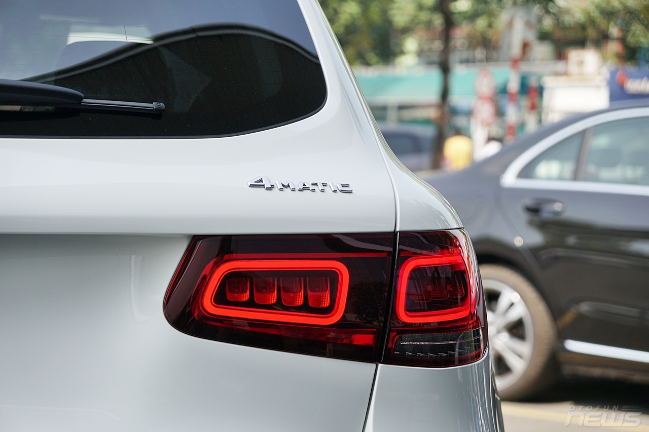 Ảnh thực tế Mercedes-Benz GLC 300 2020 đầu tiên tại Việt Nam anh thuc te mercedes benz glc 300 2020 dau tien tai viet nam