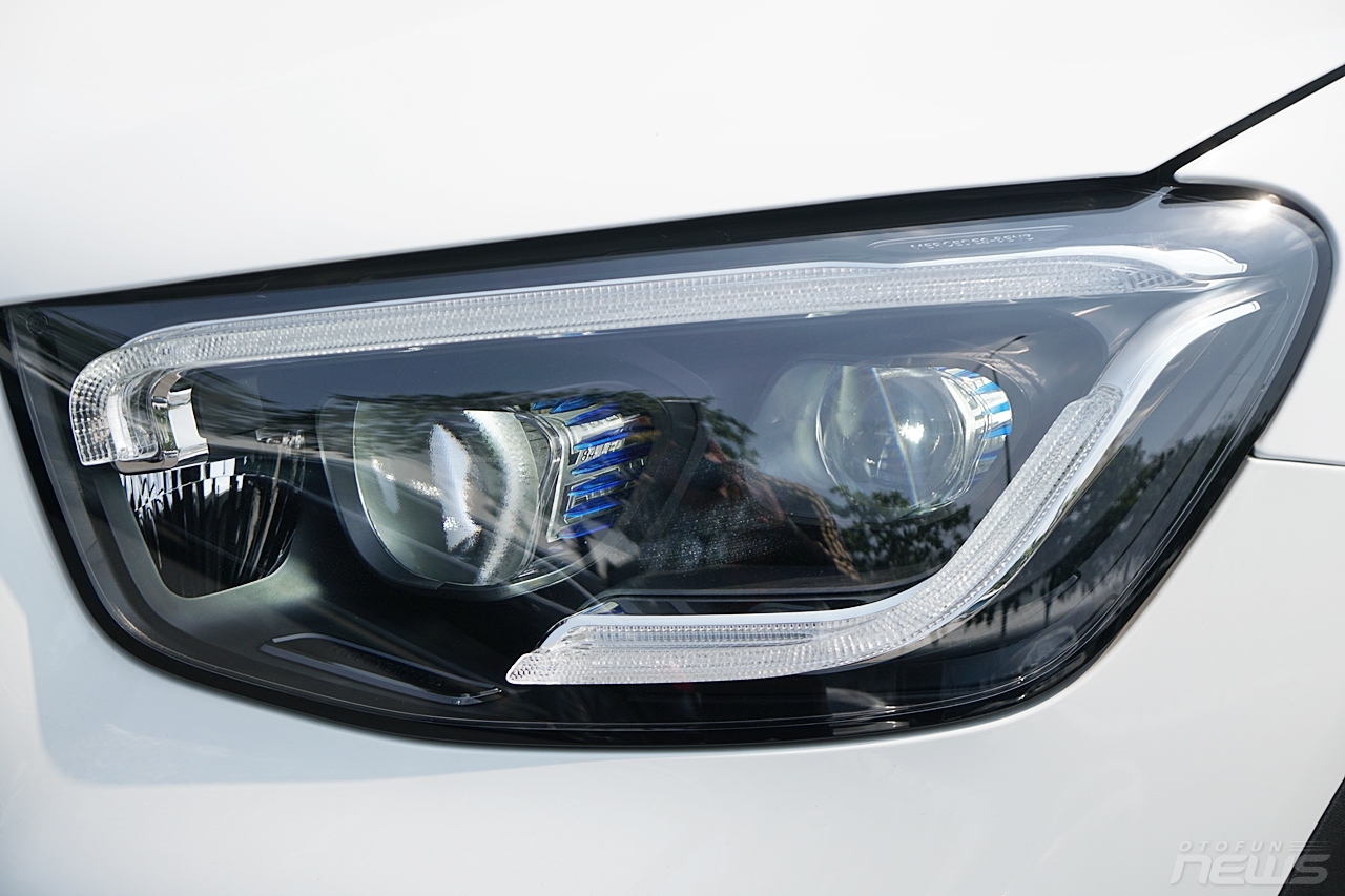 Ảnh thực tế Mercedes-Benz GLC 300 2020 đầu tiên tại Việt Nam anh thuc te mercedes benz glc 300 2020 dau tien tai viet nam