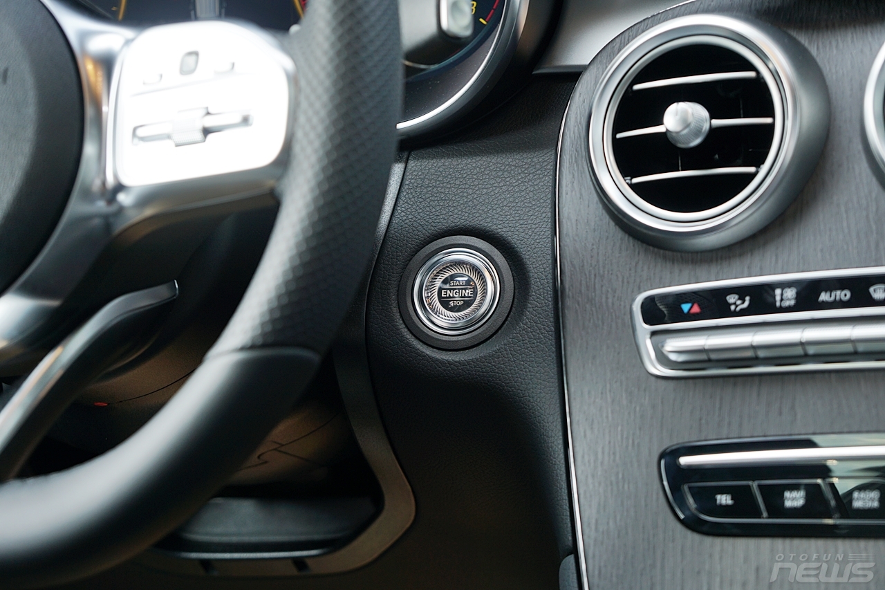 Ảnh thực tế Mercedes-Benz GLC 300 2020 đầu tiên tại Việt Nam anh thuc te mercedes benz glc 300 2020 dau tien tai viet nam