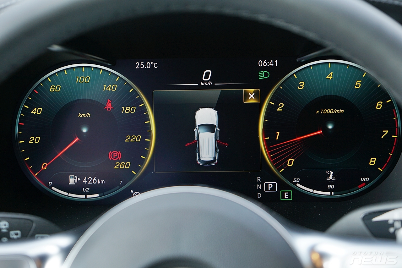 Ảnh thực tế Mercedes-Benz GLC 300 2020 đầu tiên tại Việt Nam anh thuc te mercedes benz glc 300 2020 dau tien tai viet nam