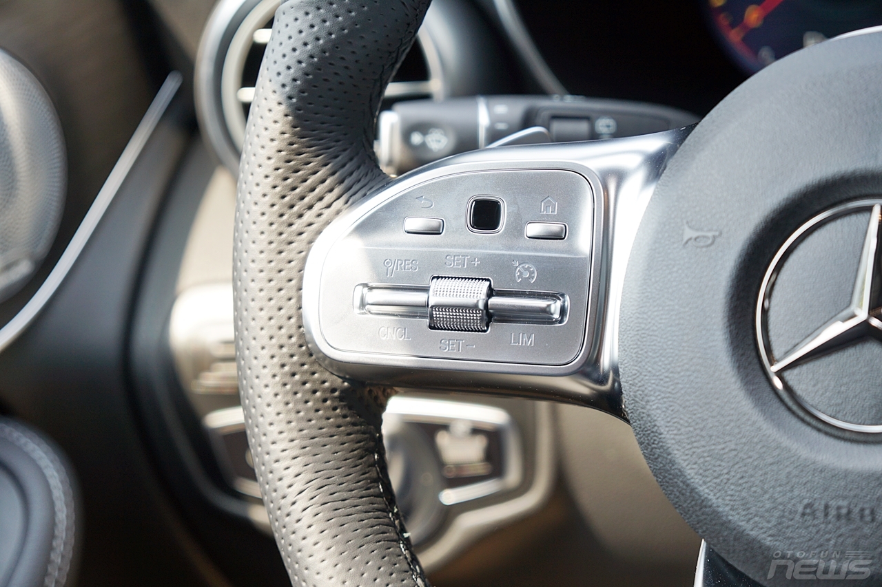 Ảnh thực tế Mercedes-Benz GLC 300 2020 đầu tiên tại Việt Nam anh thuc te mercedes benz glc 300 2020 dau tien tai viet nam