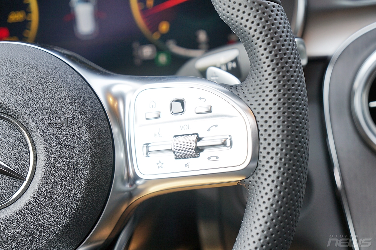 Ảnh thực tế Mercedes-Benz GLC 300 2020 đầu tiên tại Việt Nam anh thuc te mercedes benz glc 300 2020 dau tien tai viet nam