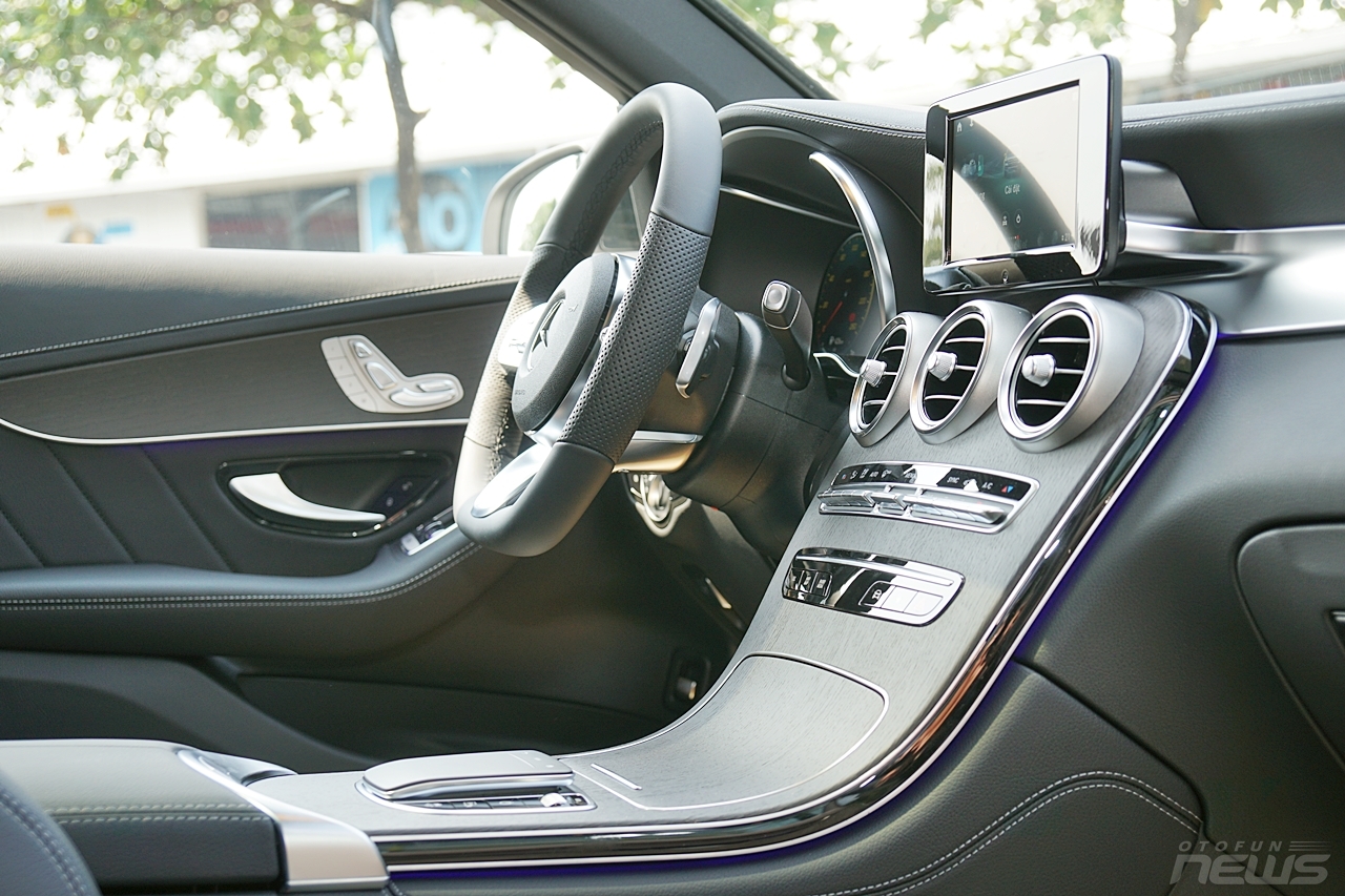 Ảnh thực tế Mercedes-Benz GLC 300 2020 đầu tiên tại Việt Nam anh thuc te mercedes benz glc 300 2020 dau tien tai viet nam