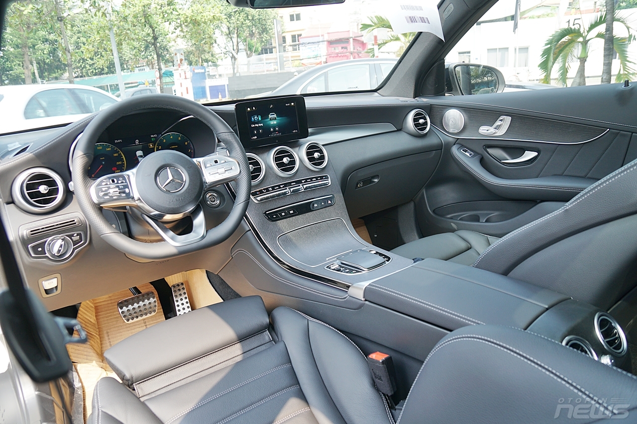 Ảnh thực tế Mercedes-Benz GLC 300 2020 đầu tiên tại Việt Nam anh thuc te mercedes benz glc 300 2020 dau tien tai viet nam
