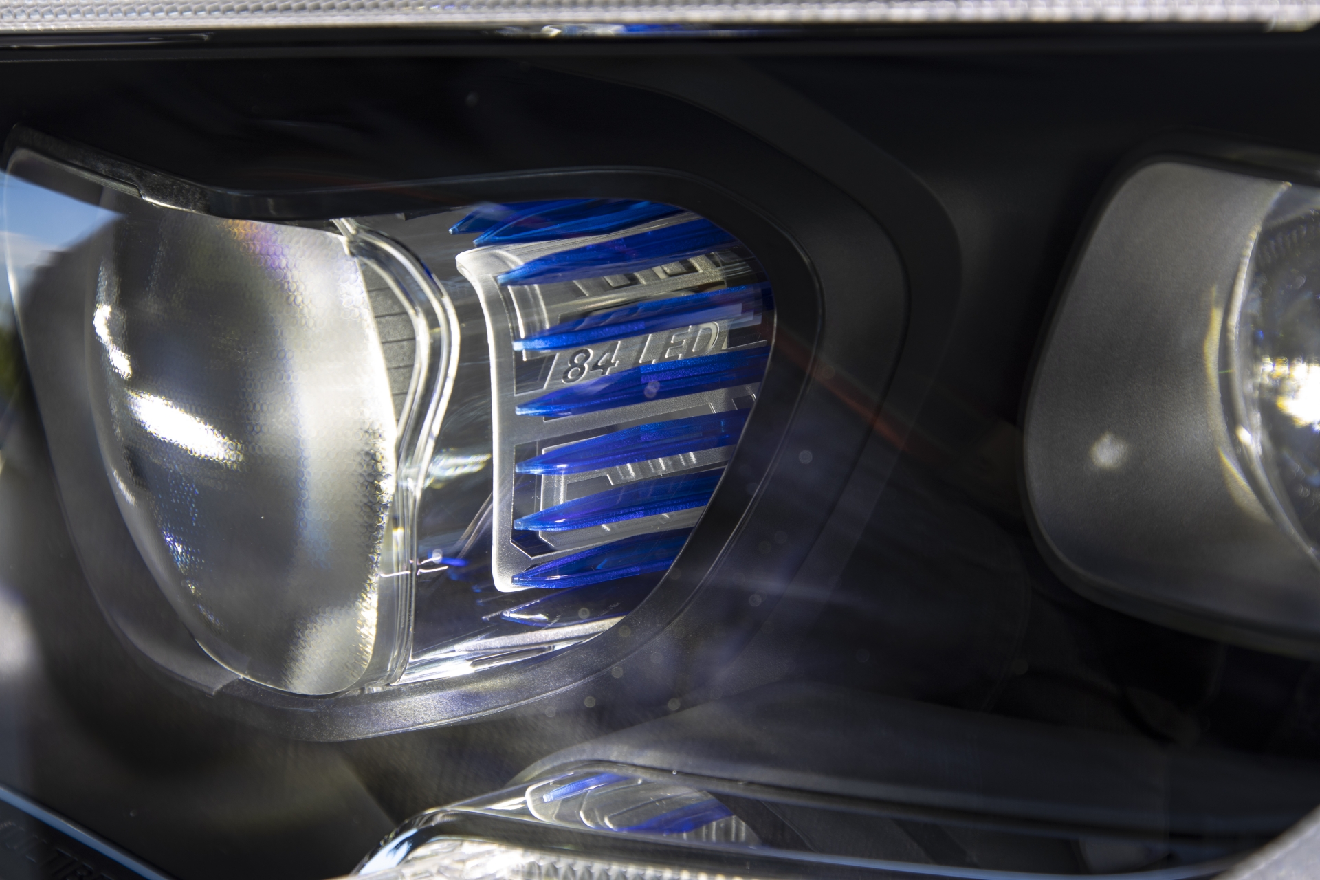 Mercedes-Benz GLC 300 4MATIC phiên bản mới có giá 2,559 tỷ đồng mercedes benz glc 300 4matic phien ban moi co gia 2559 ty dong