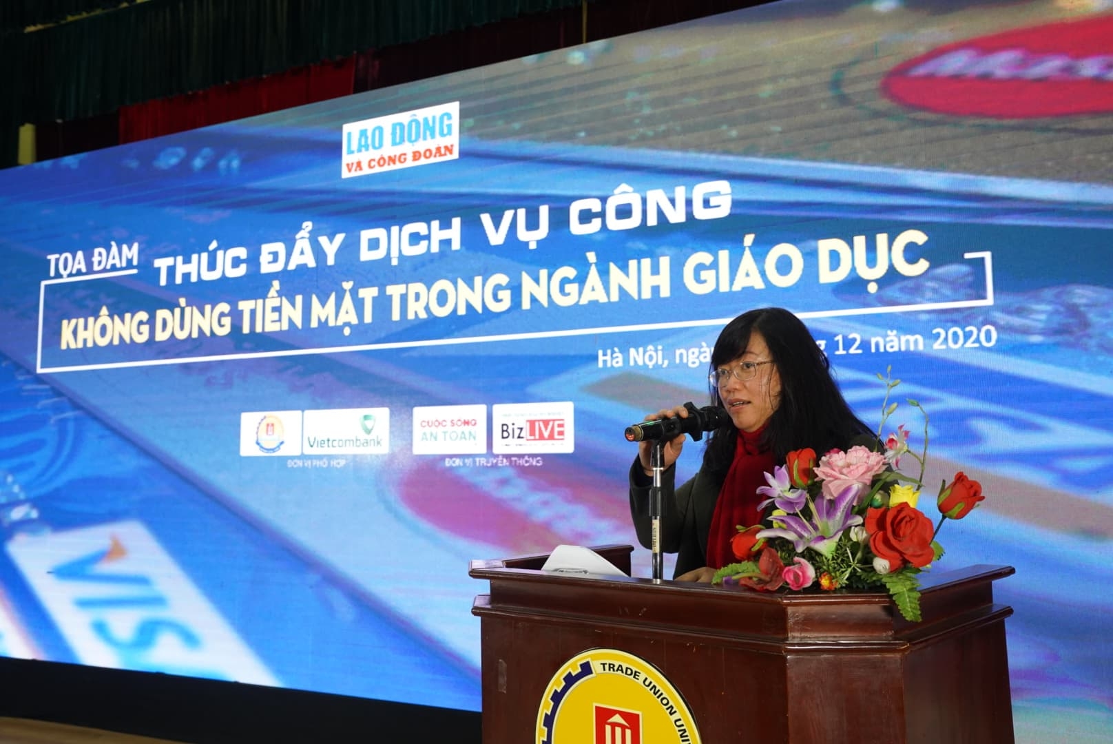 Thúc đẩy dịch vụ công không tiền mặt trong ngành Giáo dục