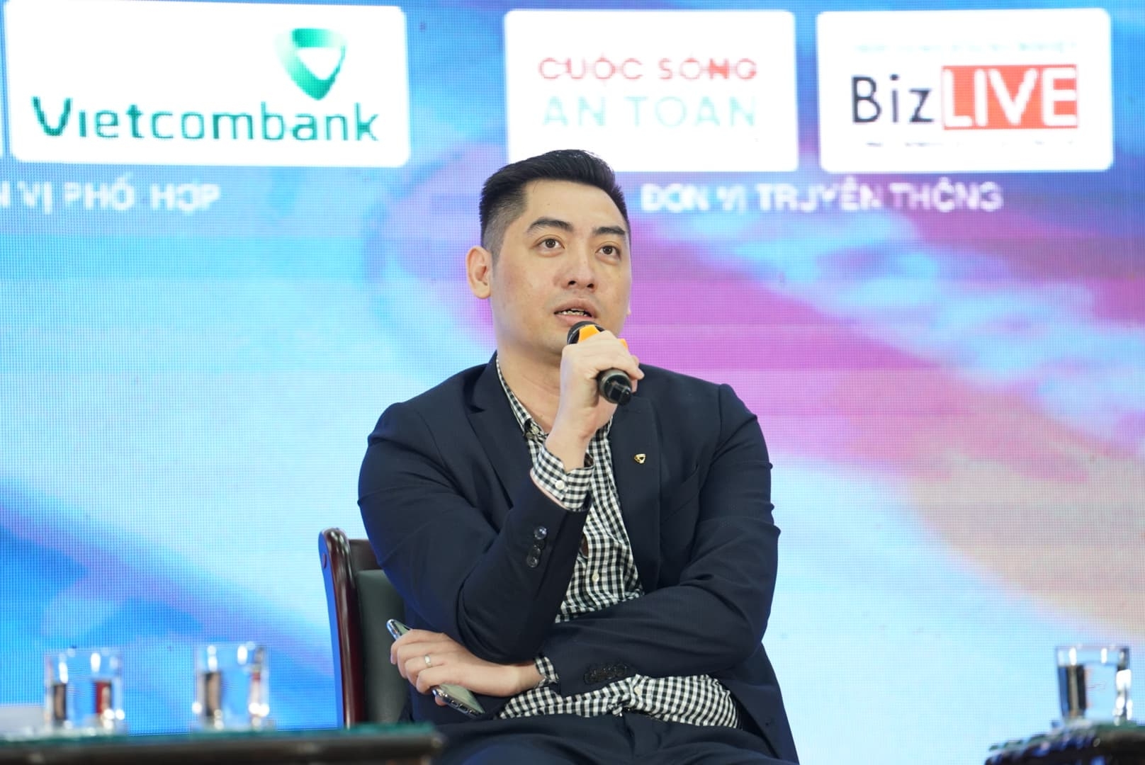 Thúc đẩy dịch vụ công không tiền mặt trong ngành Giáo dục