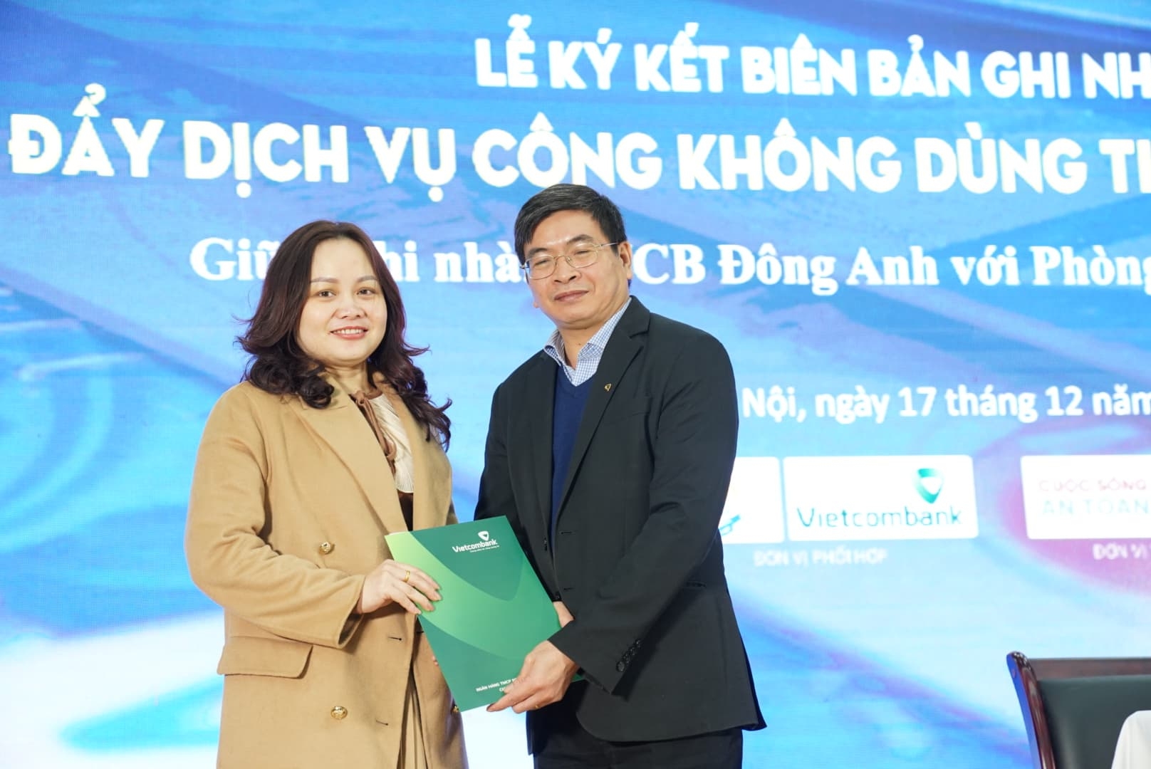 Thúc đẩy dịch vụ công không tiền mặt trong ngành Giáo dục