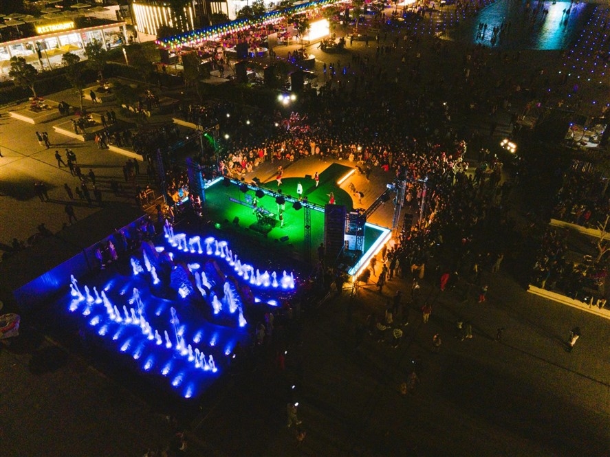 Du lịch Hạ Long hấp dẫn về đêm với khu phố ẩm thực mới rộng 5,4ha Du lịch Hạ Long hấp dẫn về đêm với khu phố ẩm thực mới rộng 5,4ha