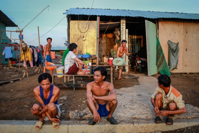 tam su anh cong nhan xay dung nhieu ap luc vang niem vui