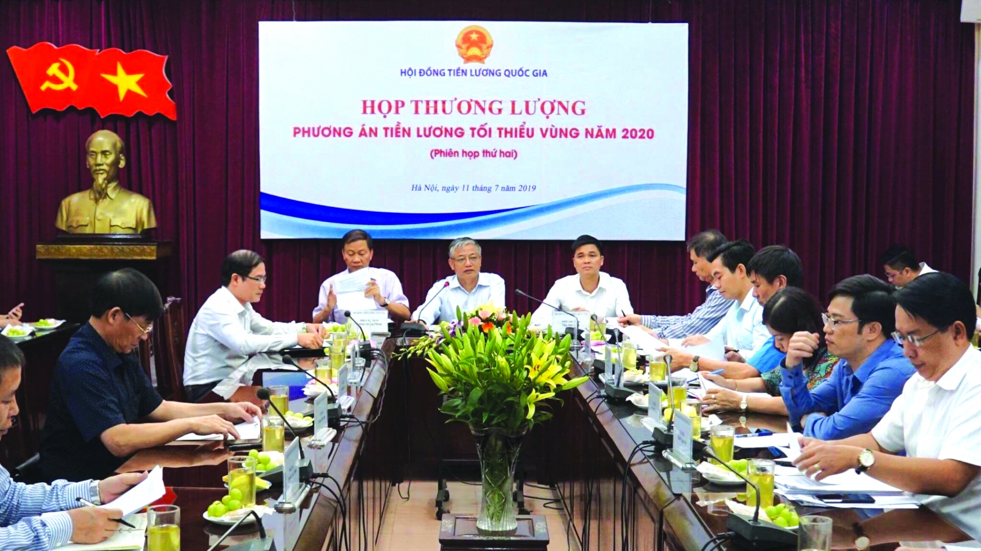 Cải cách tiền lương cho người lao động hướng tới mức lương đủ sống