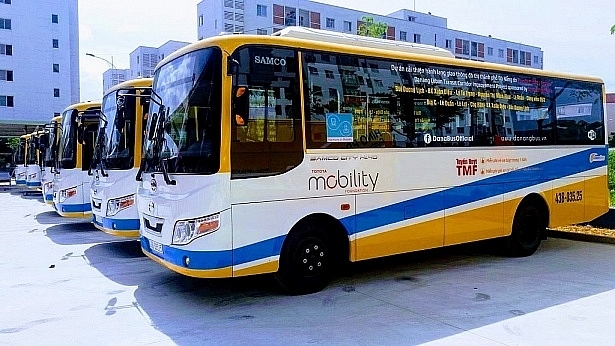 Hàng trăm tài xế xe buýt lo mất Tết vì doanh nghiệp nợ lương hang tram tai xe xe buyt lo mat tet vi doanh nghiep no luong