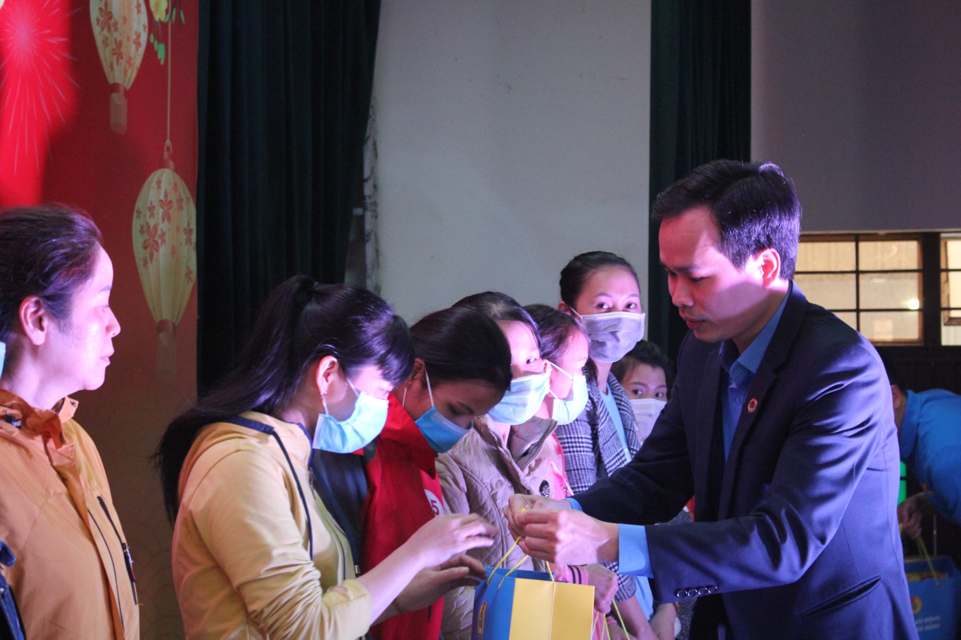 Công đoàn Khu CNC và các KCN Đà Nẵng: Chuỗi các hoạt động ý nghĩa cảm ơn người lao động