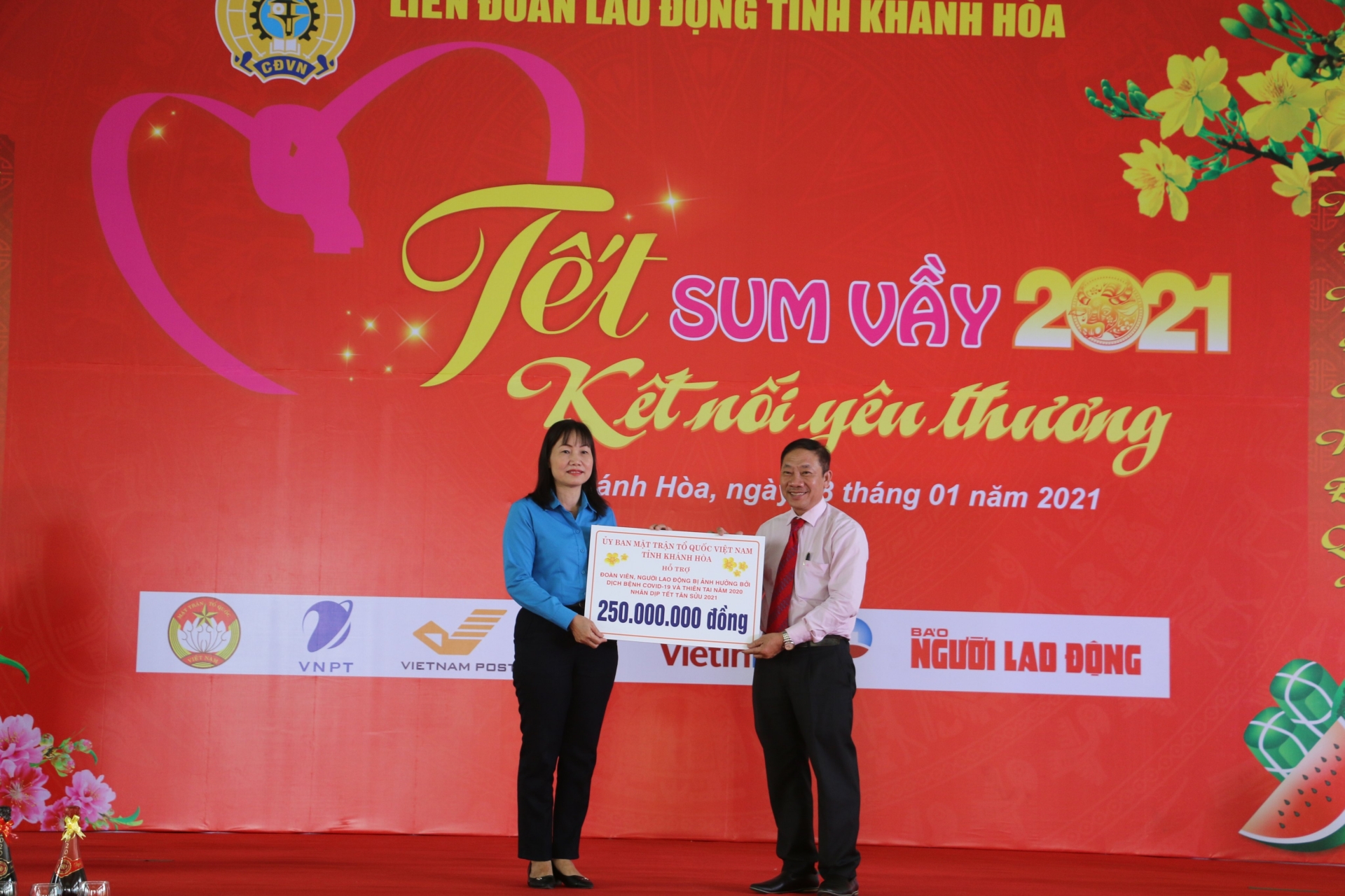 Tết Sum vầy đầm ấm yêu thương với công nhân người lao động Khánh Hòa