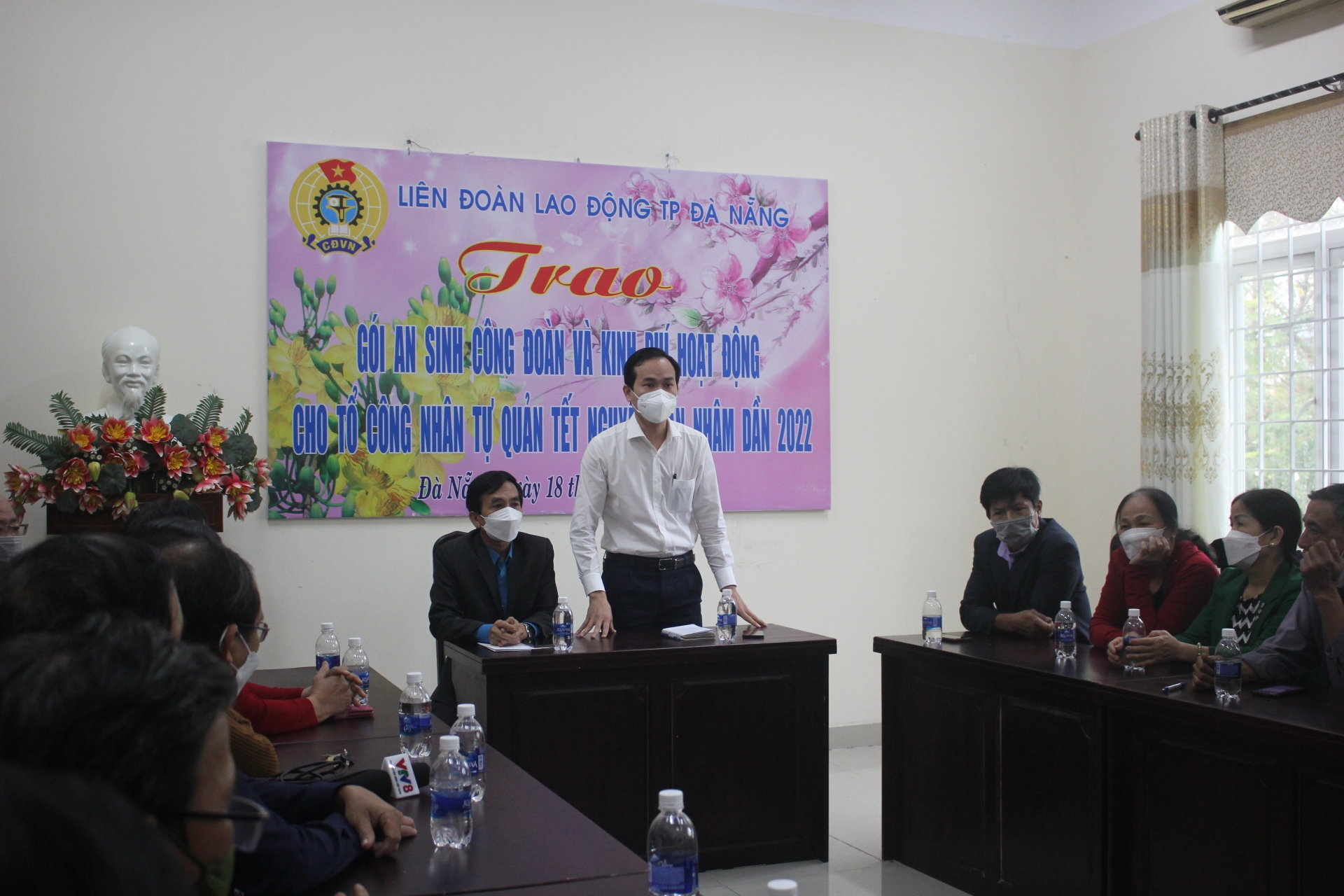 LĐLĐ Đà Nẵng trao quà Tết cho các Tổ công nhân tự quản LĐLĐ Đà Nẵng trao quà Tết cho các Tổ công nhân tự quản