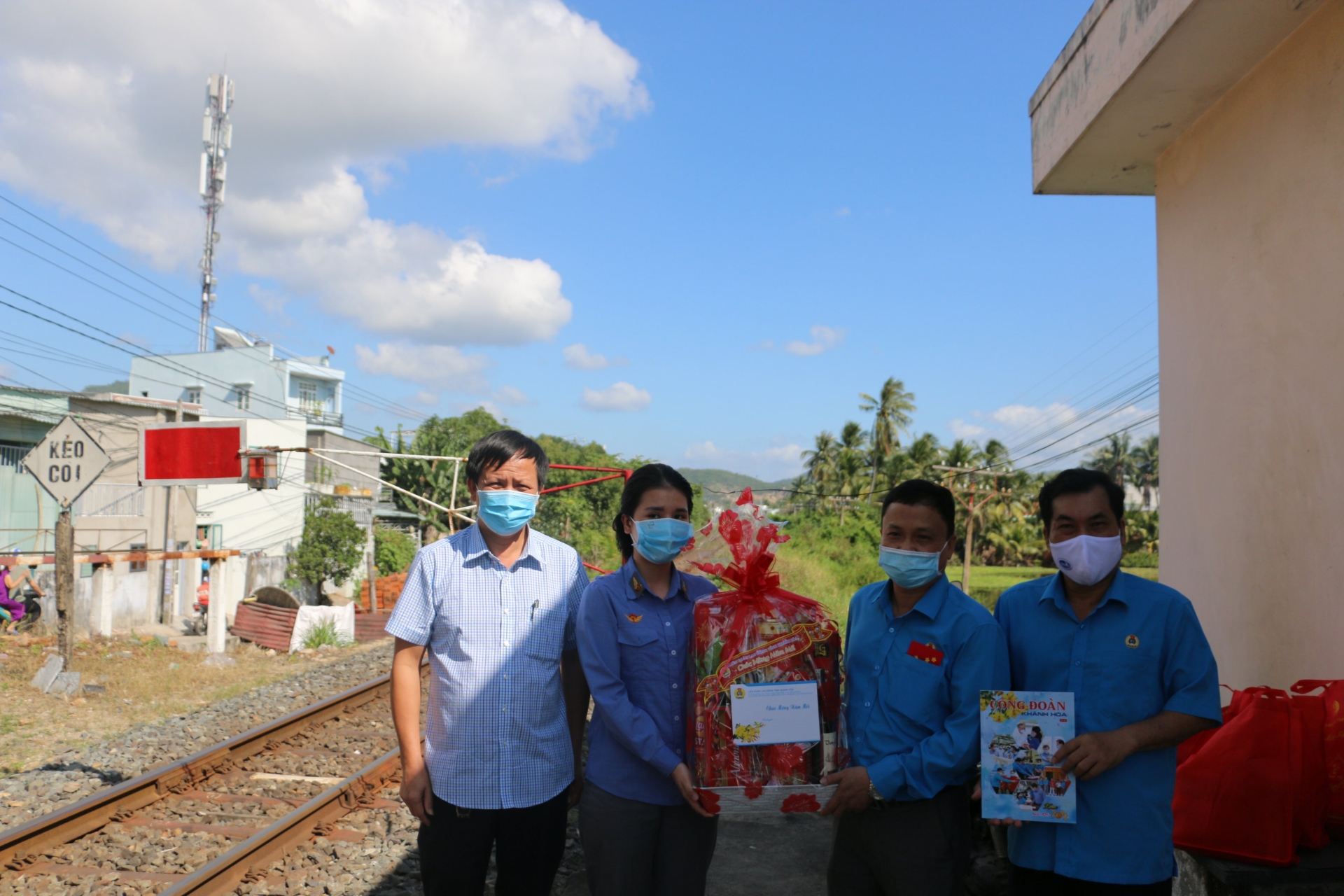 “Phần quà là động lực hy vọng cho năm mới”