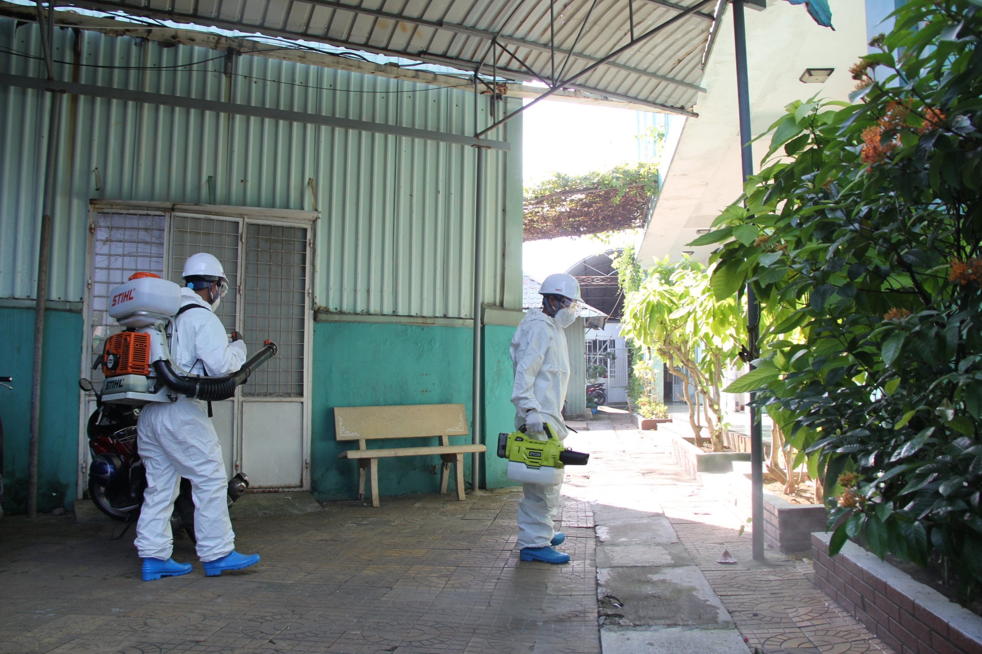 Tạo môi trường làm việc an toàn cho người lao động Tạo môi trường làm việc an toàn cho người lao động