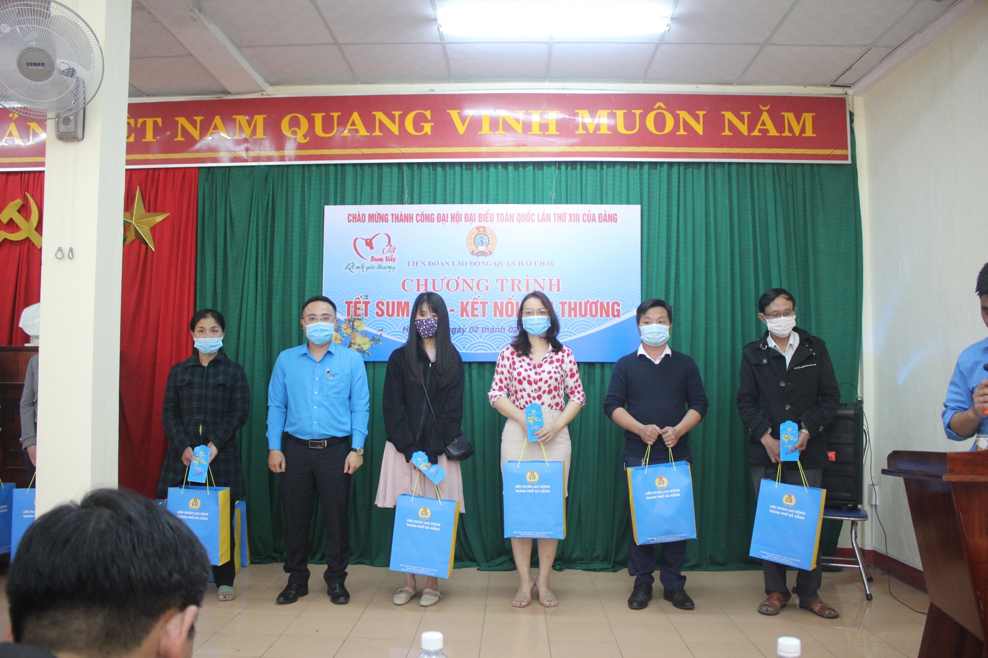 300 suất quà hỗ trợ đoàn viên, người lao động Hải Châu, Đà Nẵng đón Tết 300 suất quà hỗ trợ đoàn viên, người lao động Hải Châu, Đà Nẵng đón Tết