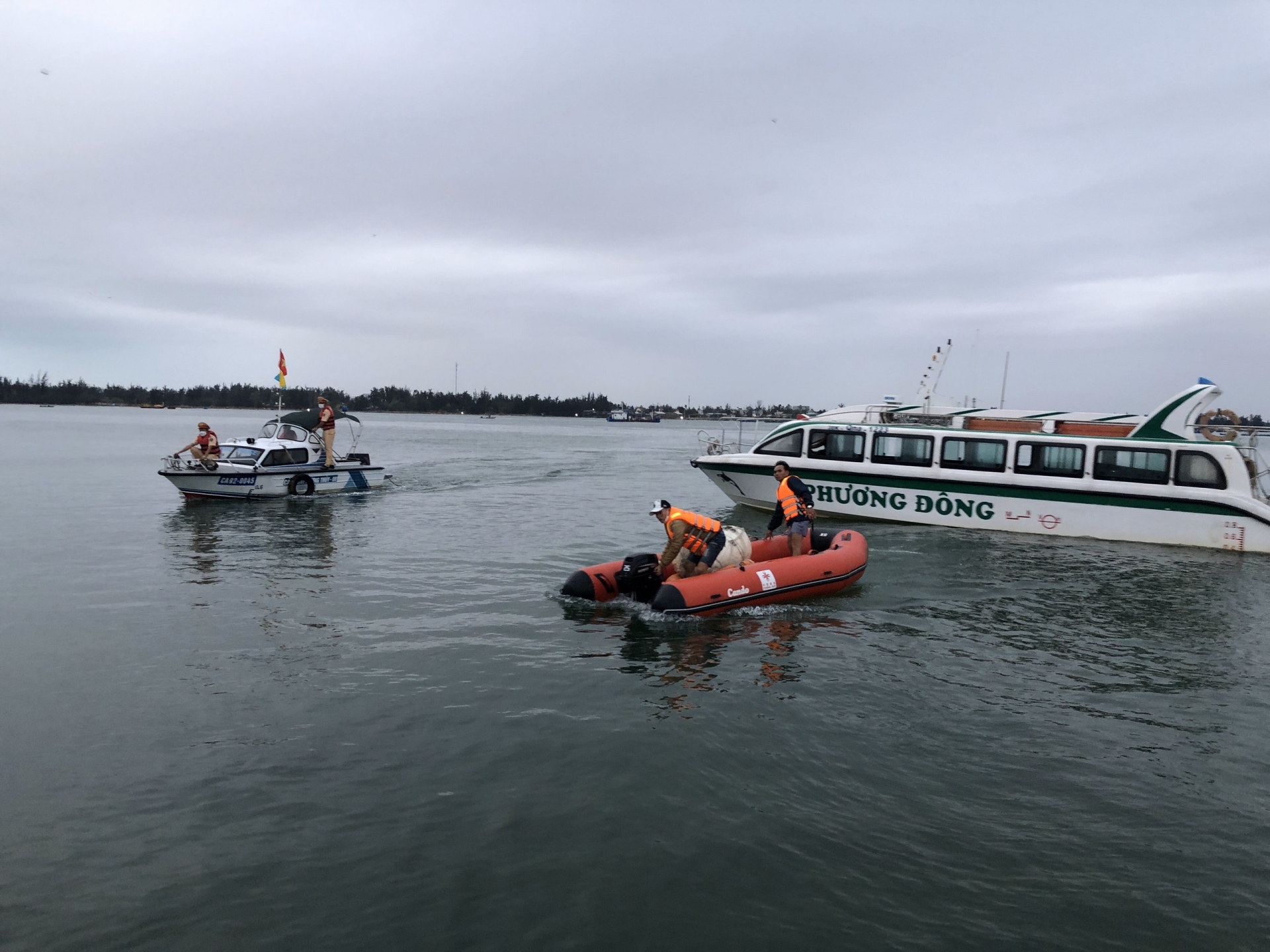 Tìm được thi thể cuối cùng trong vụ lật ca-nô tại biển Cửa Đại Tìm được thi thể cuối cùng trong vụ lật ca-nô tại biển Cửa Đại
