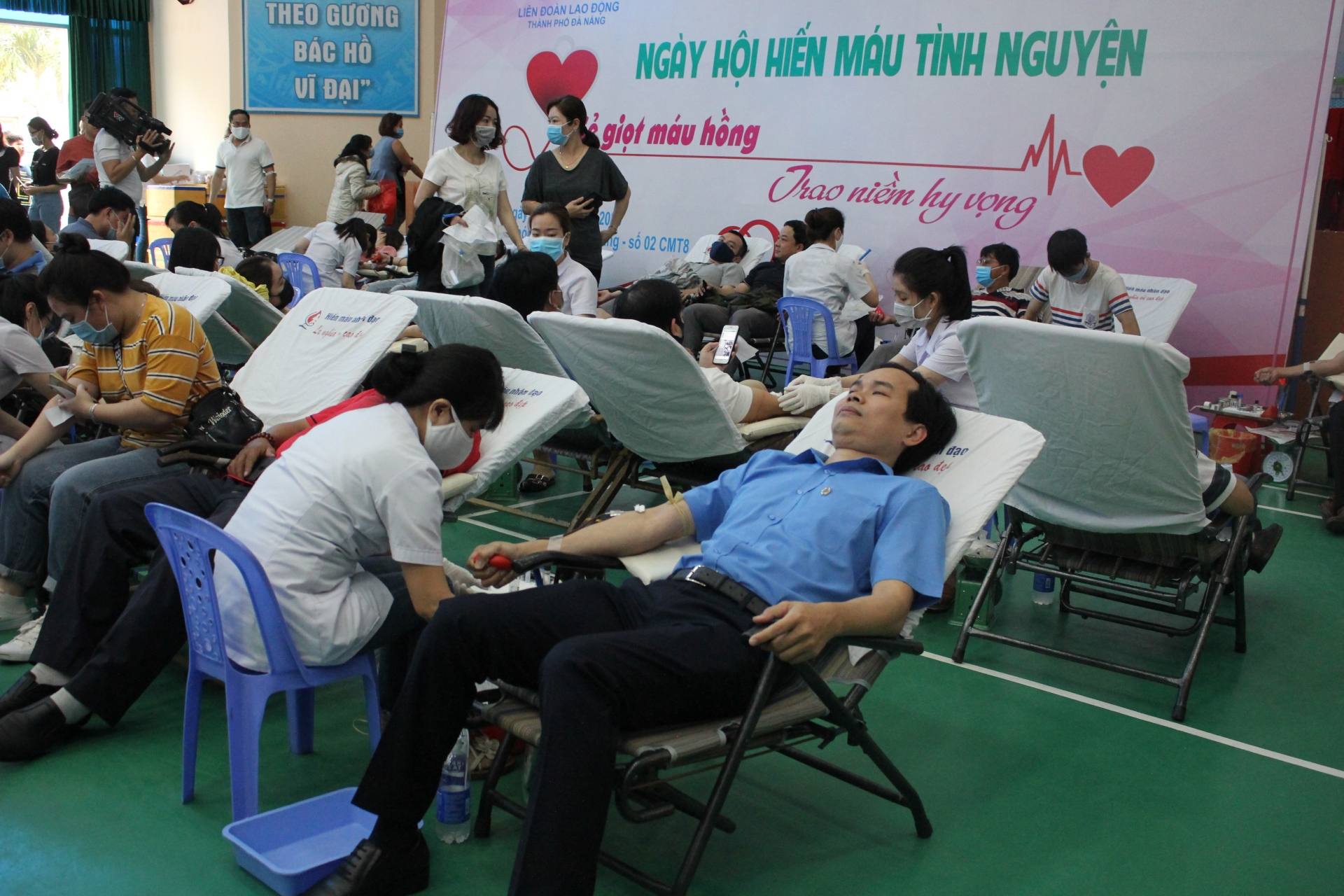 ldld da nang nhung giot mau hong thien nguyen giua mua dich