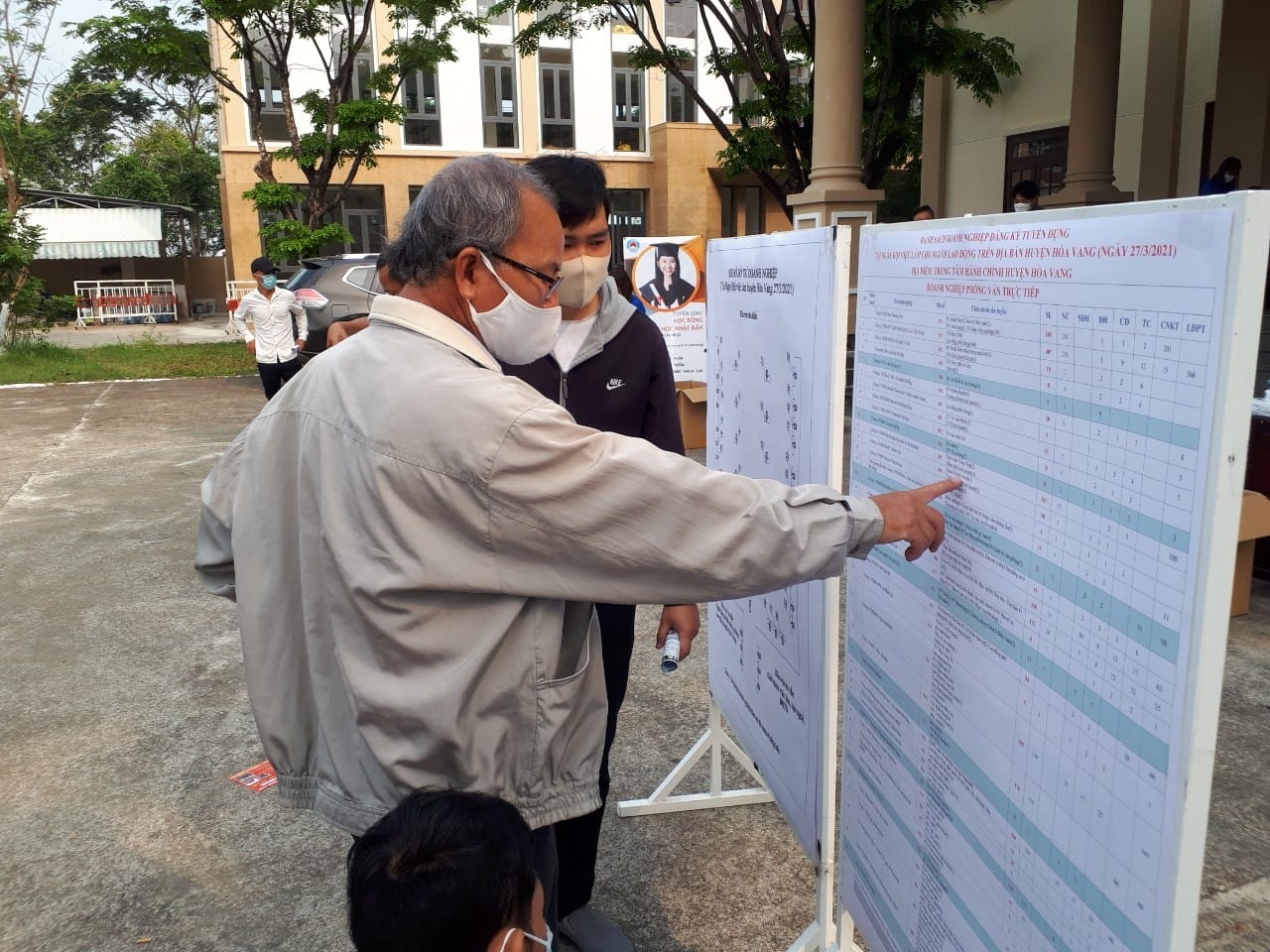 Liên tiếp tổ chức các phiên giao dịch việc làm nhưng khó tuyển được lao động Liên tiếp tổ chức các phiên giao dịch việc làm nhưng khó tuyển được lao động