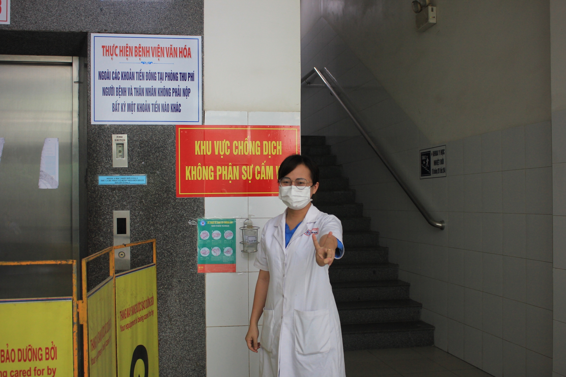 Chuyện về những "chiến sĩ" áo trắng vững vàng nơi tuyến đầu chống dịch chuyen ve nhung chien si ao trang vung vang noi tuyen dau chong dich