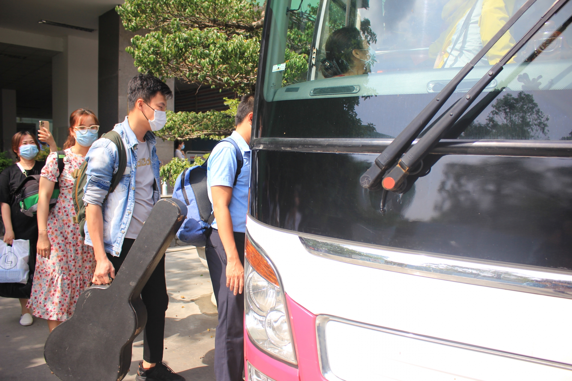 Chuyện về những "chiến sĩ" áo trắng vững vàng nơi tuyến đầu chống dịch chuyen ve nhung chien si ao trang vung vang noi tuyen dau chong dich