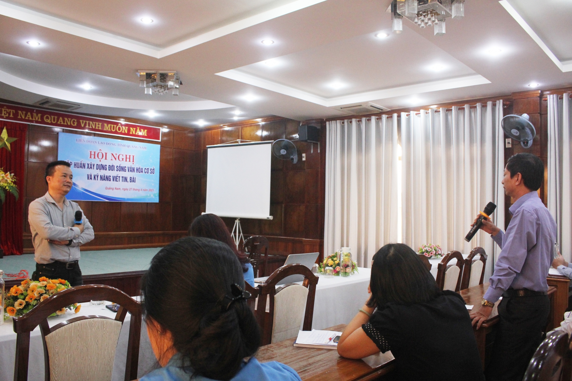 LĐLĐ Quảng Nam: Tập huấn xây dựng đời sống văn hóa cơ sở và kỹ năng viết tin, bài LĐLĐ Quảng Nam: Tập huấn xây dựng đời sống văn hóa cơ sở và kỹ năng viết tin, bài