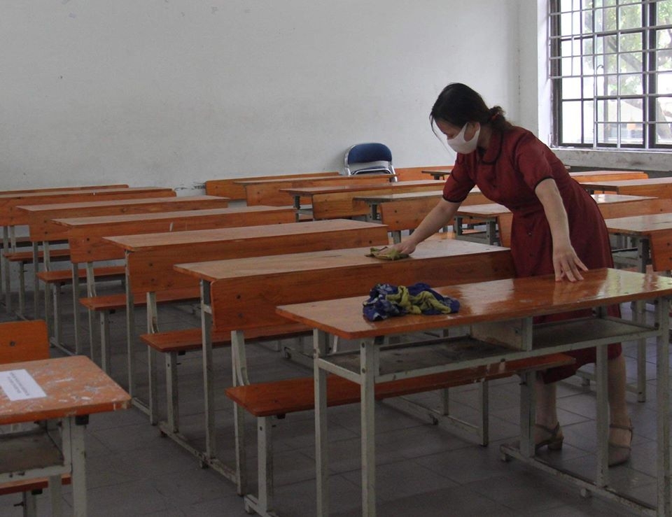 van con nhieu lo lang ngay con tro lai truong