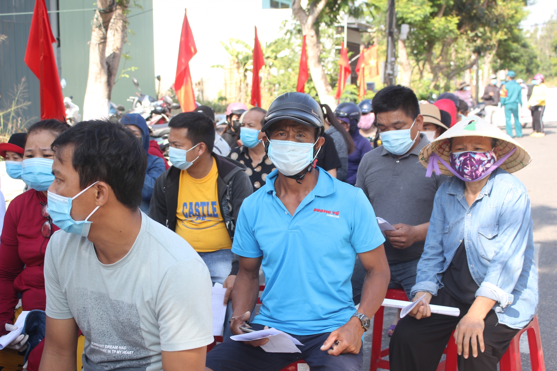 Ngư dân Đà Nẵng gửi gắm niềm tin và hy vọng trong từng lá phiếu