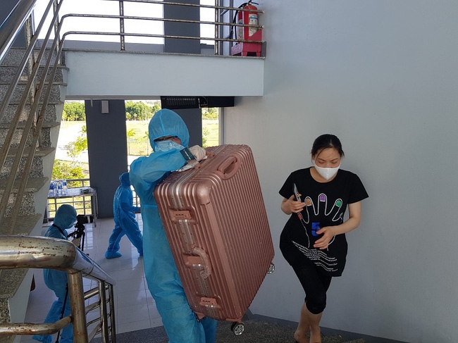 Một sản phụ về từ Đài Loan chuyển dạ khi ở khu cách ly Quảng Nam