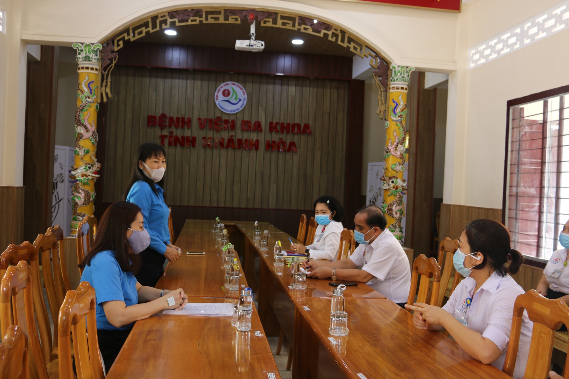 “Mong muốn của người dân lúc này chính là các chiến sĩ y tế khỏe mạnh”