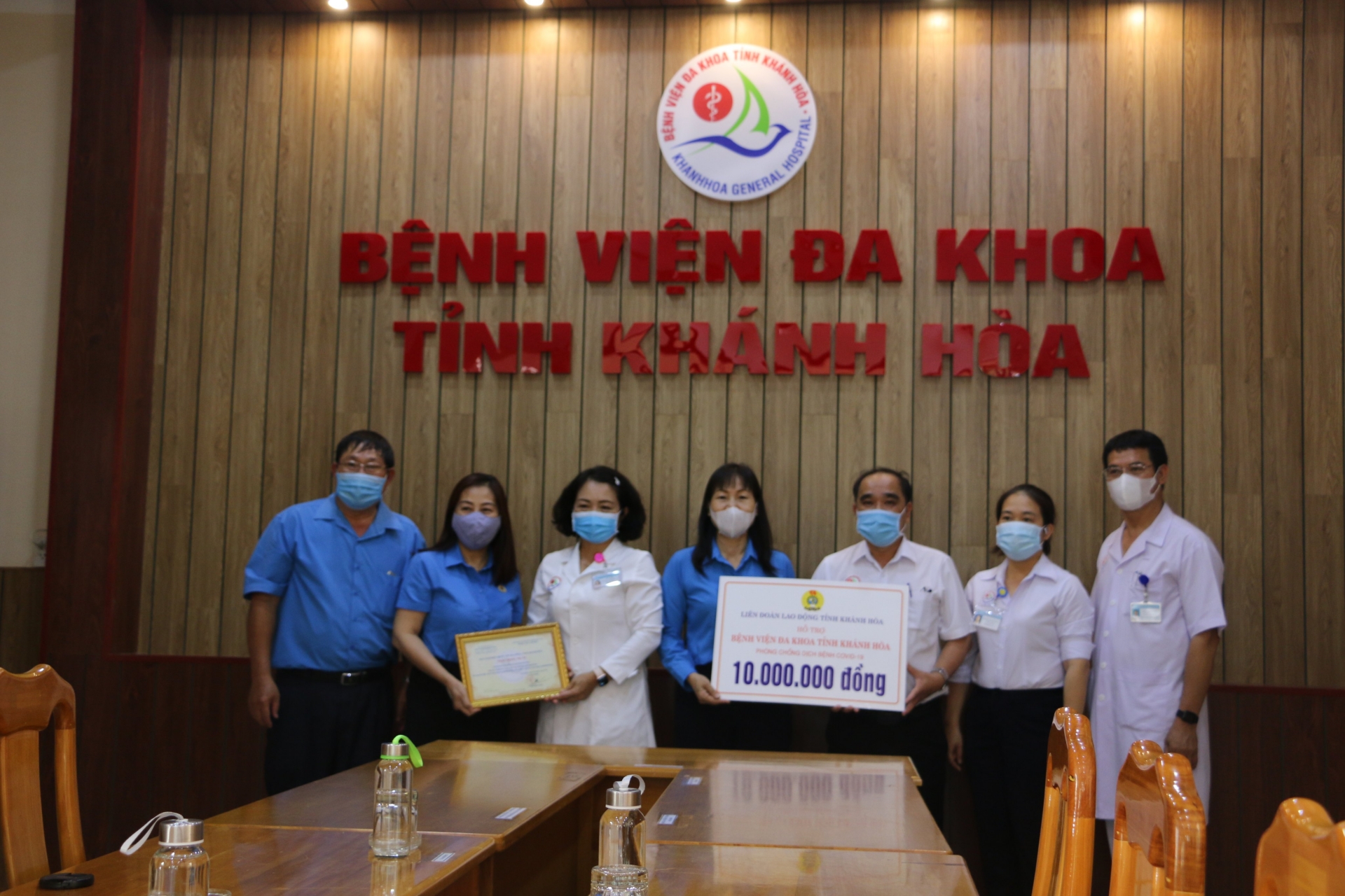 “Mong muốn của người dân lúc này chính là các chiến sĩ y tế khỏe mạnh”