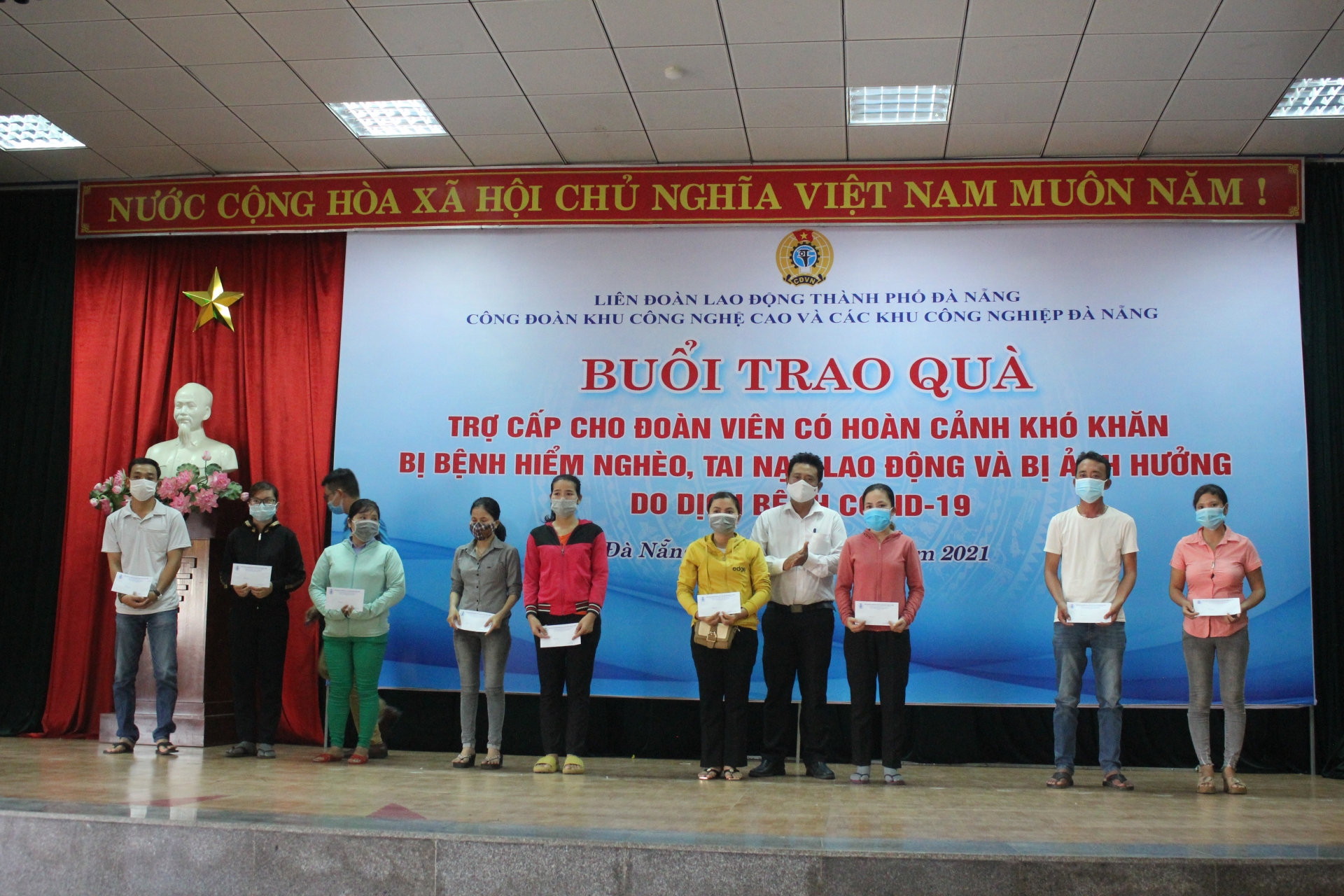 Động viên chia sẻ đoàn viên, công nhân, người lao động khó khăn Động viên chia sẻ đoàn viên, công nhân, người lao động khó khăn